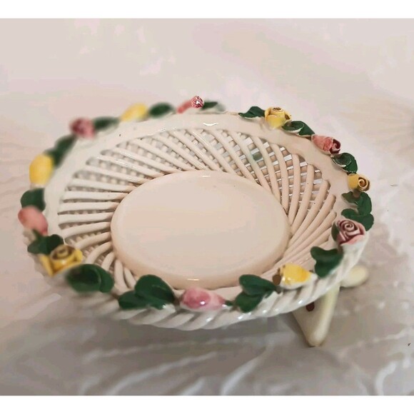 Vtg Italian Porcelain Basket Weave Candle Holder Capodinonte Style Hand Painted - Picture 2 of 9